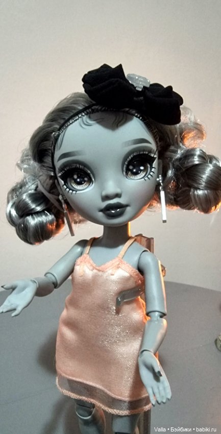 Поиграй со мной! Переодевашки с Николь