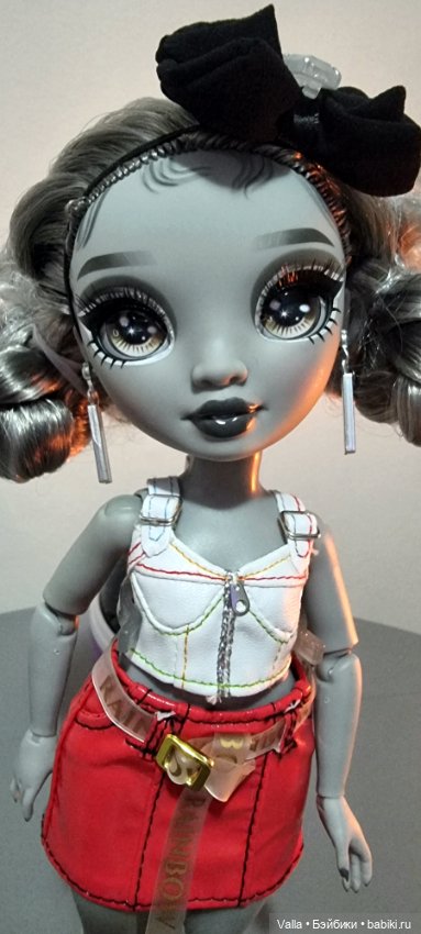 Поиграй со мной! Переодевашки с Николь