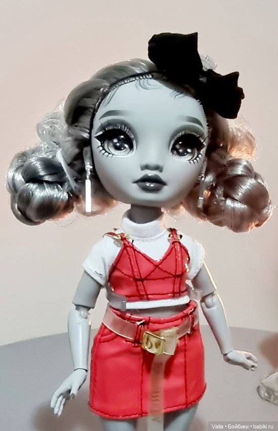 Поиграй со мной! Переодевашки с Николь