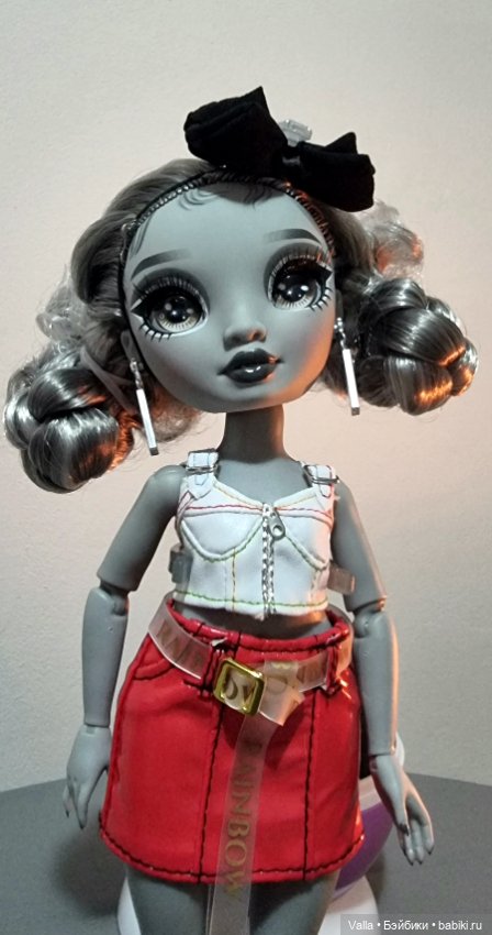 Поиграй со мной! Переодевашки с Николь