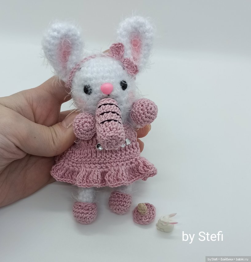 Зайчишка Малинка — Вязаные игрушки и амигуруми: крючком