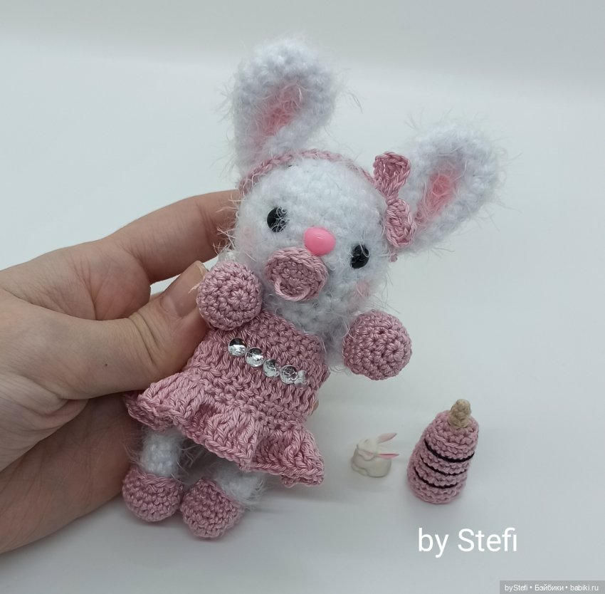 Зайчишка Малинка — Вязаные игрушки и амигуруми: крючком