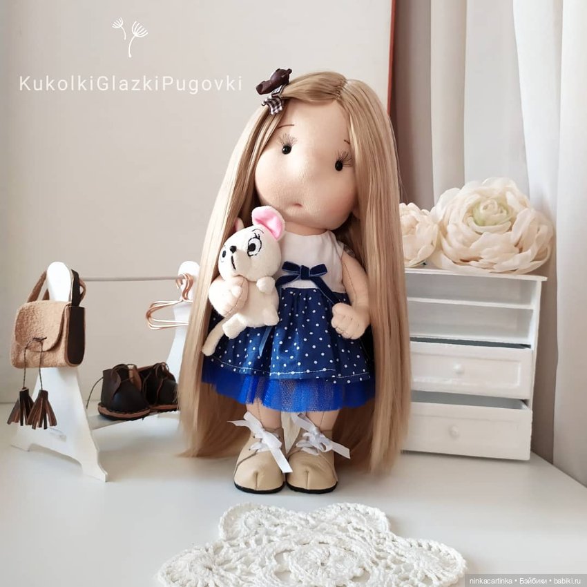 Игровая текстильная кукла ЛЯЛЕЧКА со съемной одеждой и обувью (фото 2)