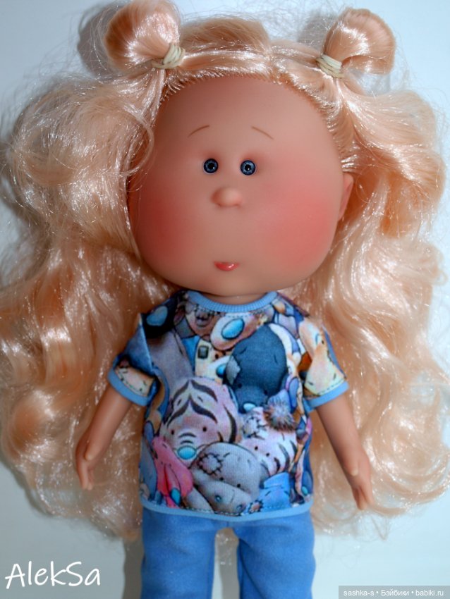 Сладкая булочка — Куклы Nines d'Onil (Нинес): Миа (Mia) (фото 9)