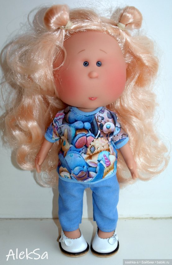 Сладкая булочка — Куклы Nines d'Onil (Нинес): Миа (Mia) (фото 6)
