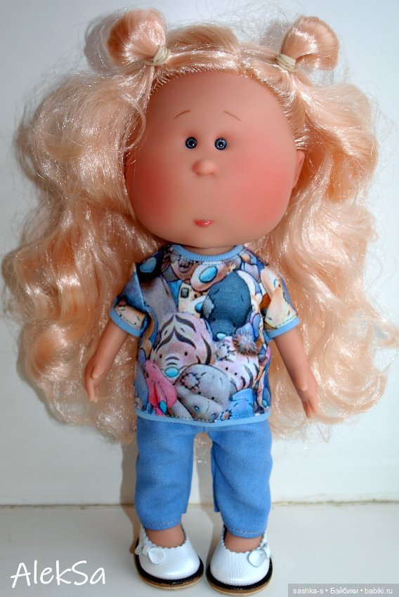 Сладкая булочка — Куклы Nines d'Onil (Нинес): Миа (Mia) (фото 8)