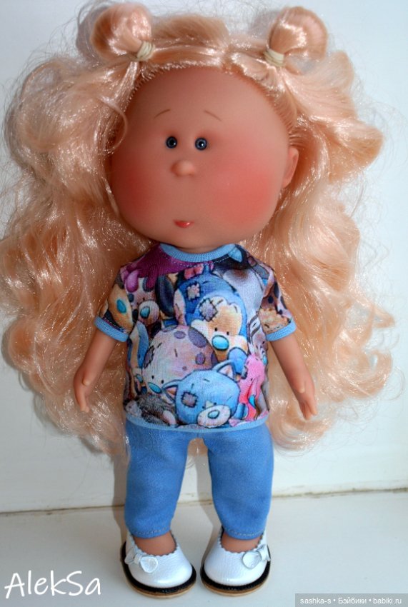 Сладкая булочка — Куклы Nines d'Onil (Нинес): Миа (Mia)