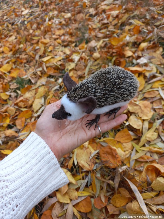 Ежик ушастый — Авторские игрушки из разных материалов: синельная проволока (фото 10)