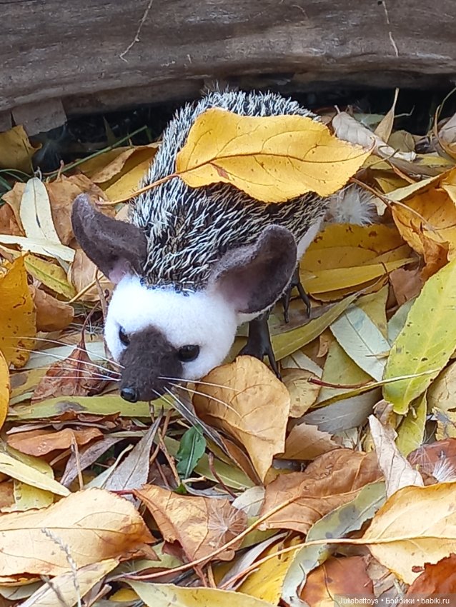 Ежик ушастый — Авторские игрушки из разных материалов: синельная проволока