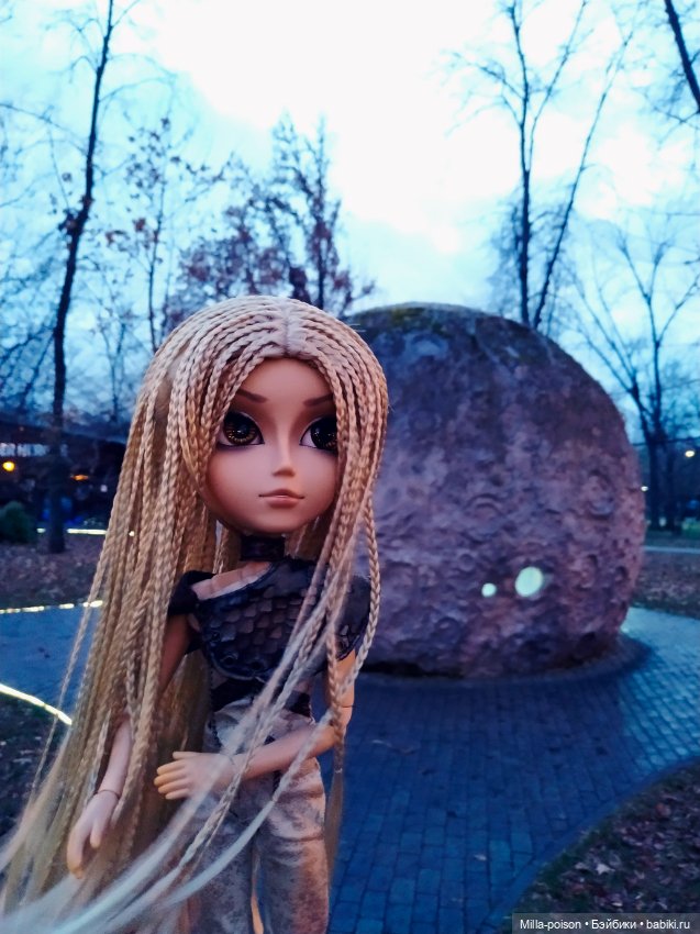 Прогулка с загадочным незнакомцем в парке Сокольники