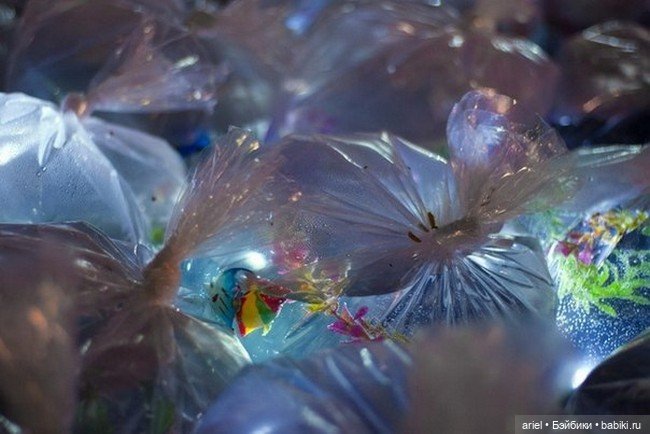 Инсталляция под названием "Карманная река" от Luzinterruptus