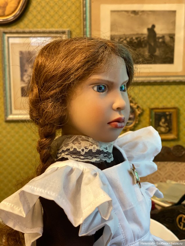 Zwergnase Holly в школьной форме (фото 6)