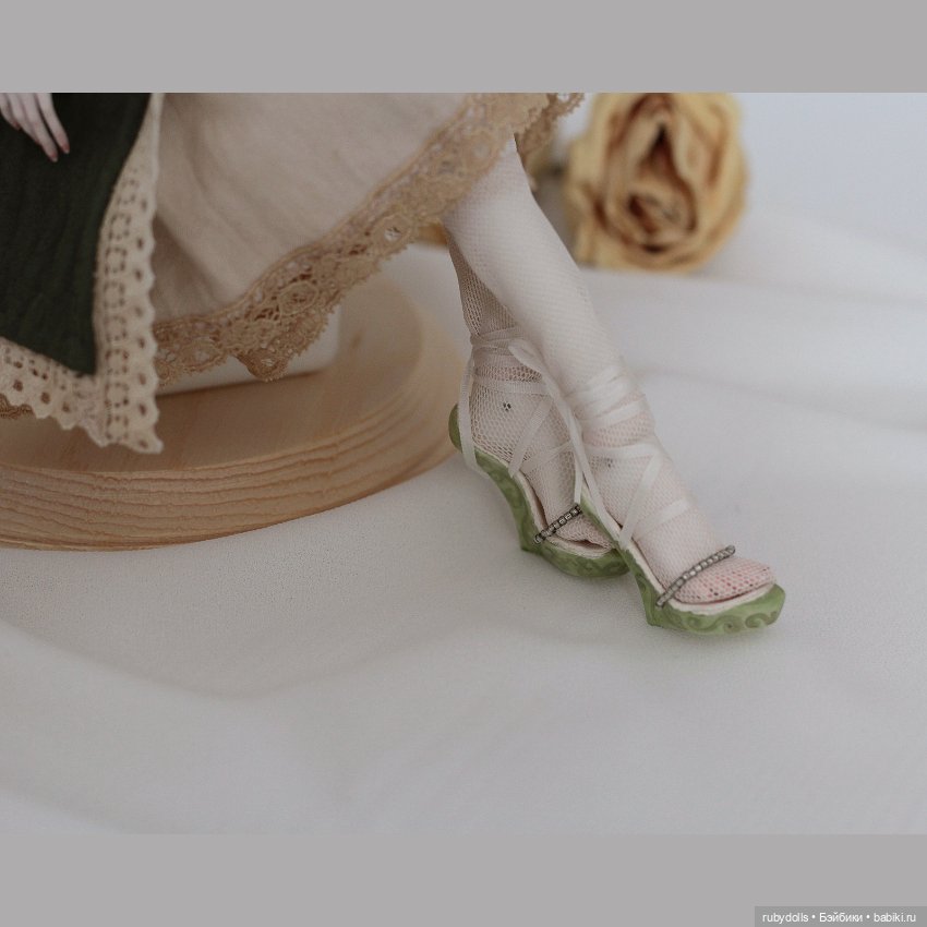 Фарфоровая шарнирная кукла Невия (фото 10)