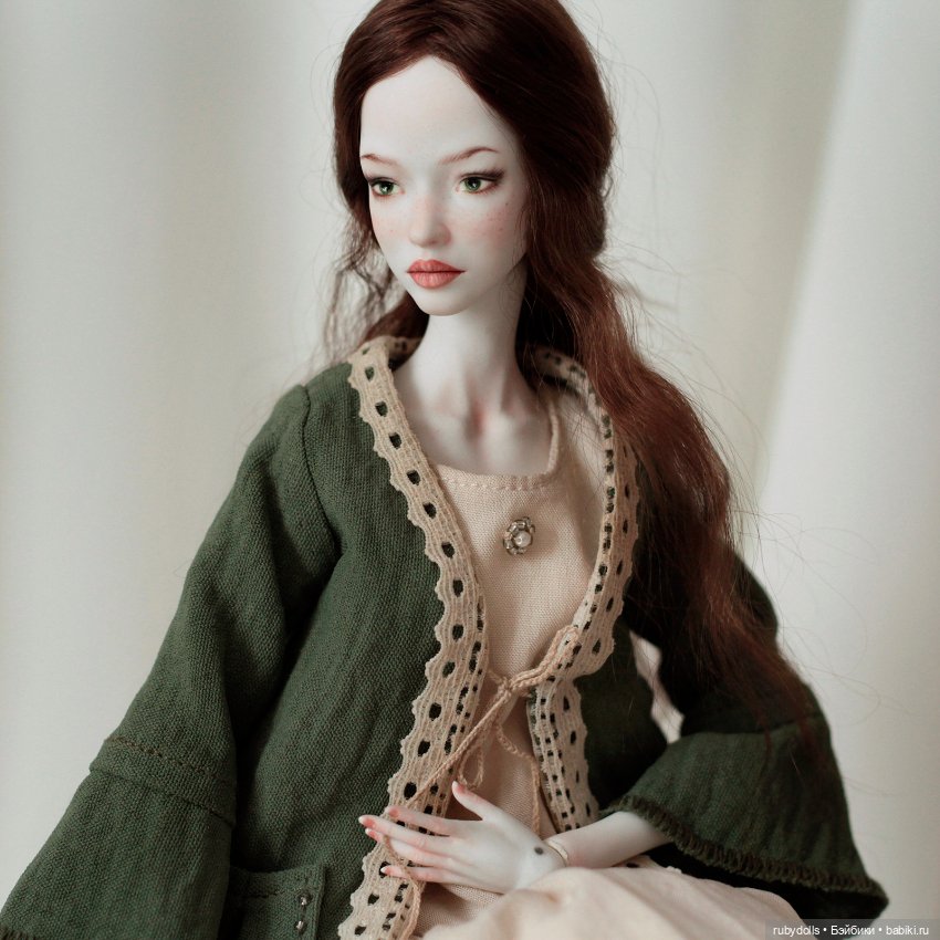 Фарфоровая шарнирная кукла Невия (фото 7)