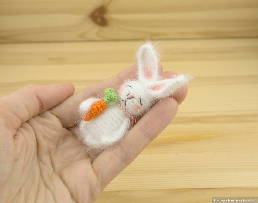 Малышка-зайчишка — Вязаные игрушки и амигуруми: крючком (фото 3)