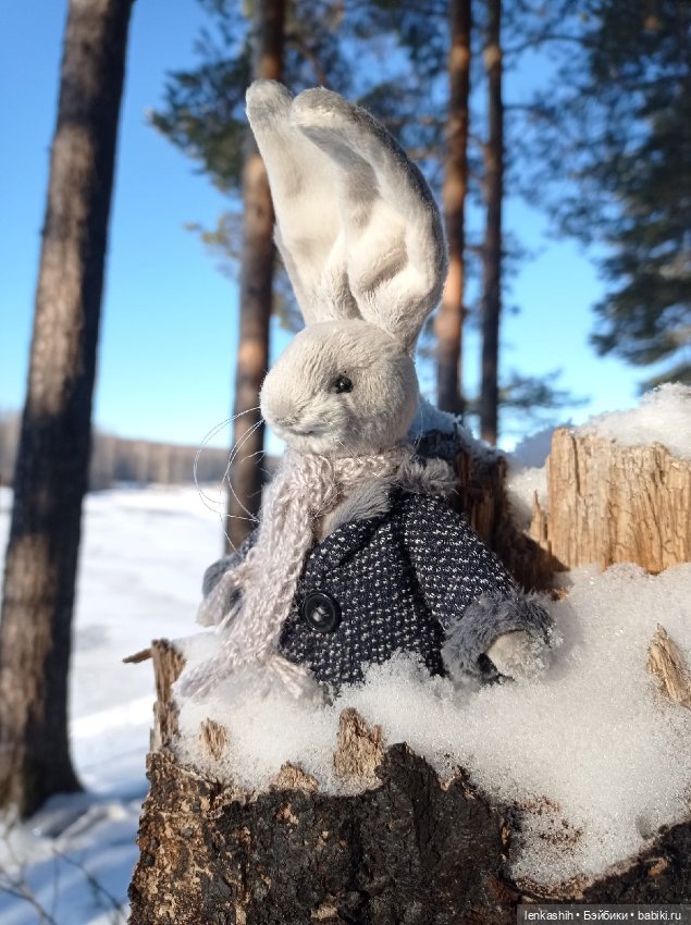 Знакомство зайчика с зимой (фото 2)