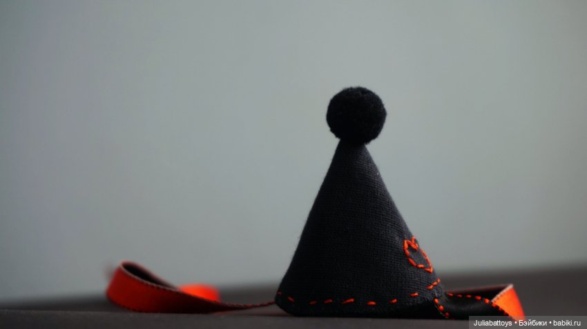 Колпачки для куклы — Авторские украшения и аксессуары для кукол: фото