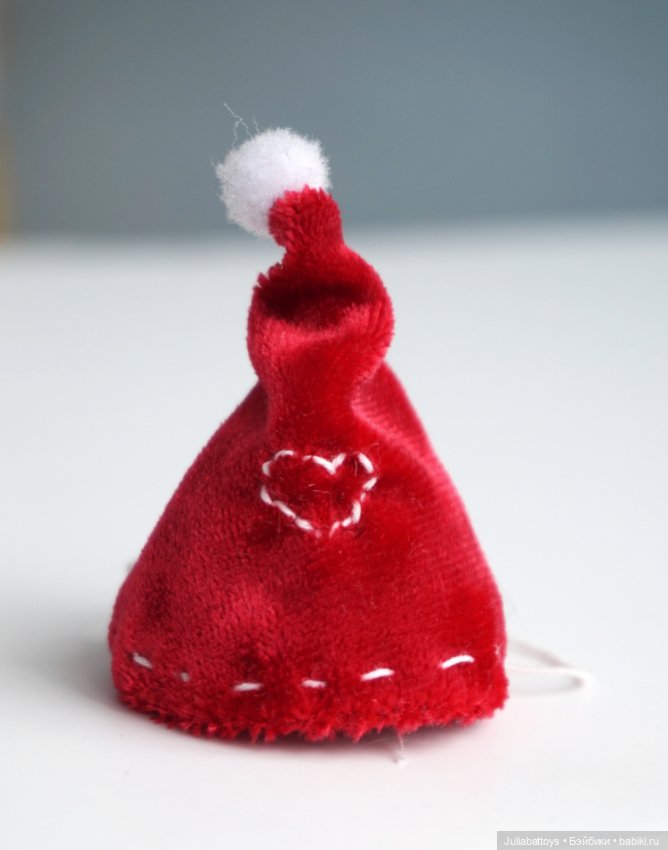 Колпачки для куклы — Авторские украшения и аксессуары для кукол: фото (фото 6)