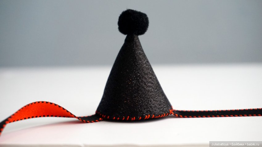 Колпачки для куклы — Авторские украшения и аксессуары для кукол: фото