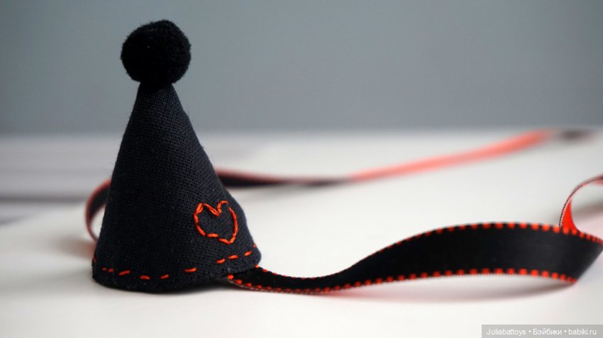 Колпачки для куклы — Авторские украшения и аксессуары для кукол: фото