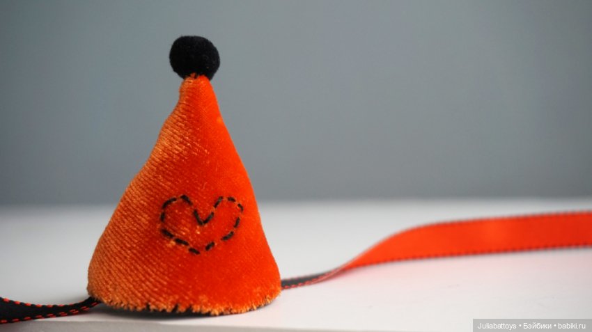 Колпачки для куклы — Авторские украшения и аксессуары для кукол: фото