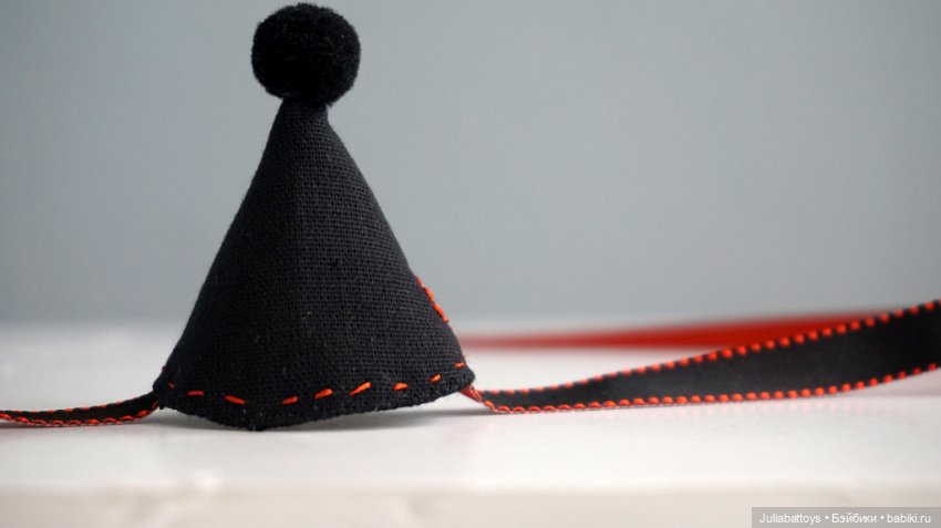 Колпачки для куклы — Авторские украшения и аксессуары для кукол: фото