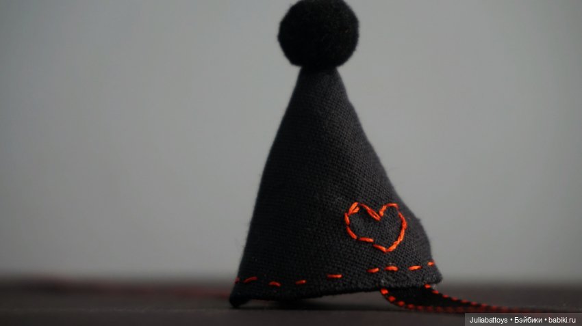 Колпачки для куклы — Авторские украшения и аксессуары для кукол: фото