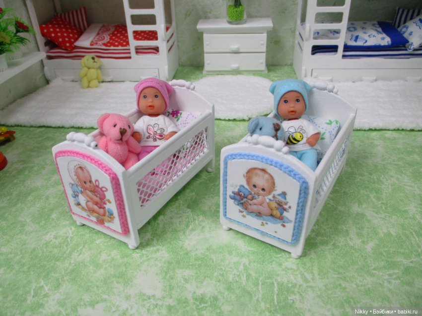 Кроватки для пупсиков из бросового картона (фото 3)