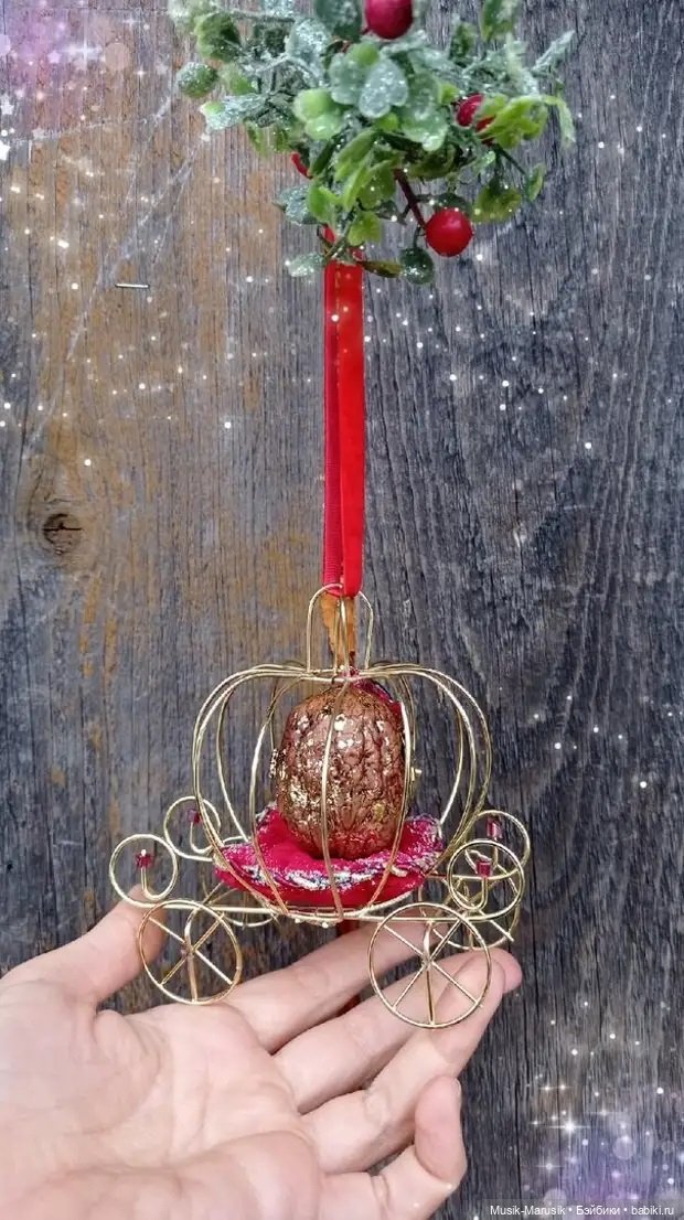 Потрясающие миниатюры в скорлупе грецкого ореха от Марии Чиковой (фото 8)