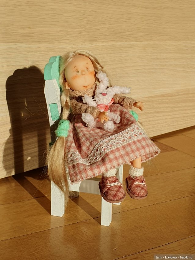 Муся-Маруся и стул — Домашние фото авторских кукол: личные коллекции