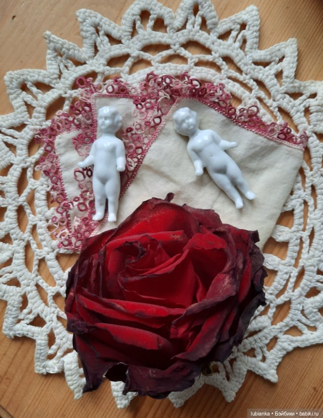 Бордовой розы бархатный наряд🥀❄️ (фото 9)