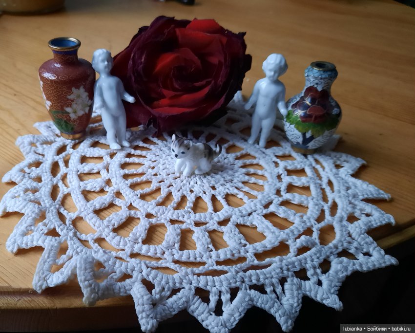 Бордовой розы бархатный наряд🥀❄️