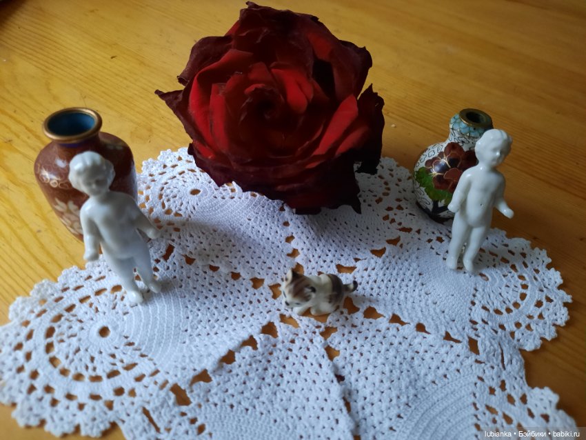 Бордовой розы бархатный наряд🥀❄️