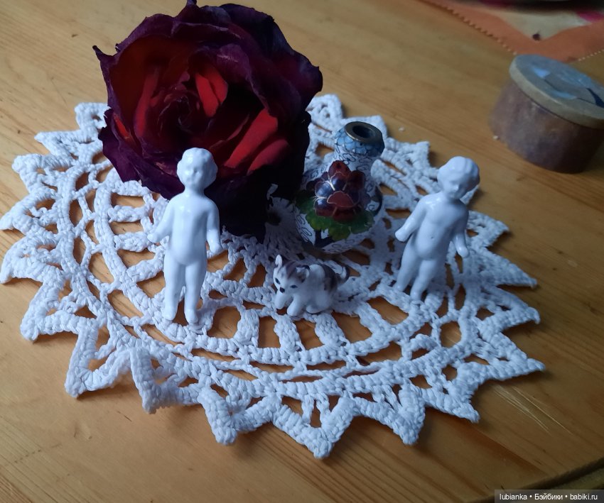 Бордовой розы бархатный наряд🥀❄️