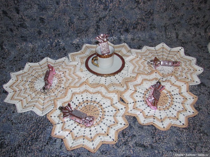 "Песчаный Берег" - набор из 5 вязаных салфеток