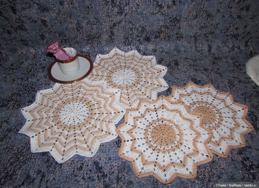 "Песчаный Берег" - набор из 5 вязаных салфеток