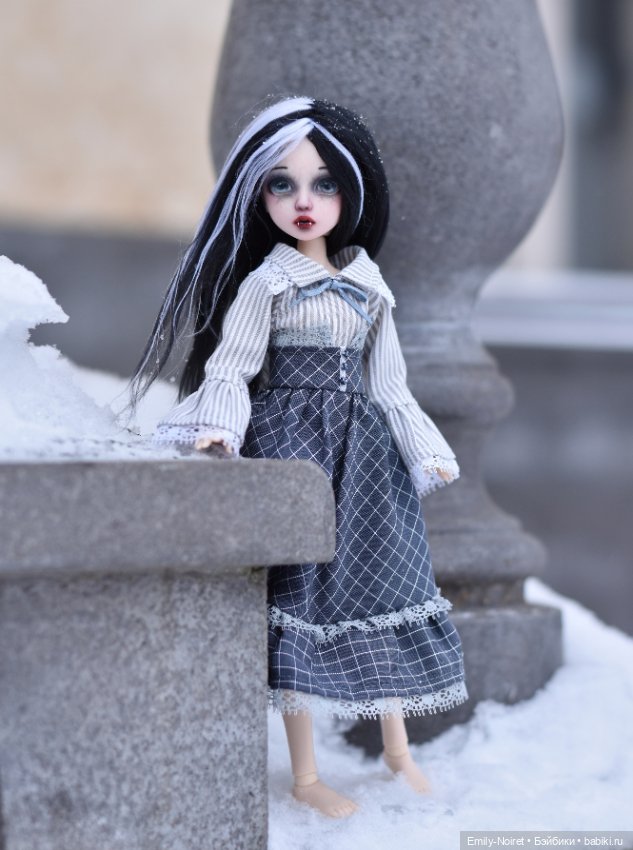 Чтобы зайти в дом, ей нужно приглашение (фото 5)