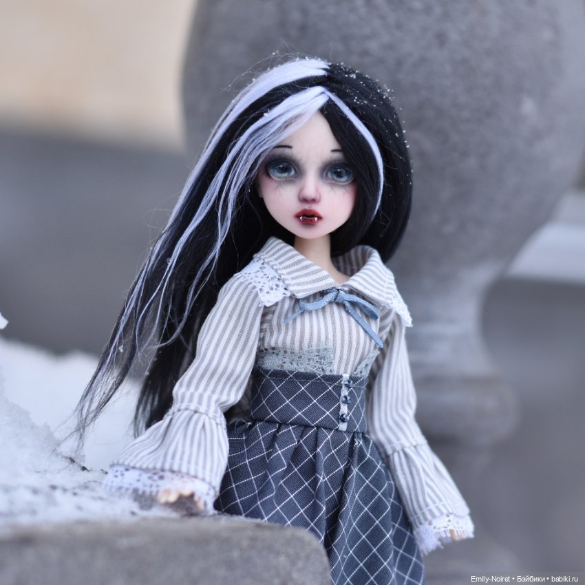 Чтобы зайти в дом, ей нужно приглашение (фото 6)