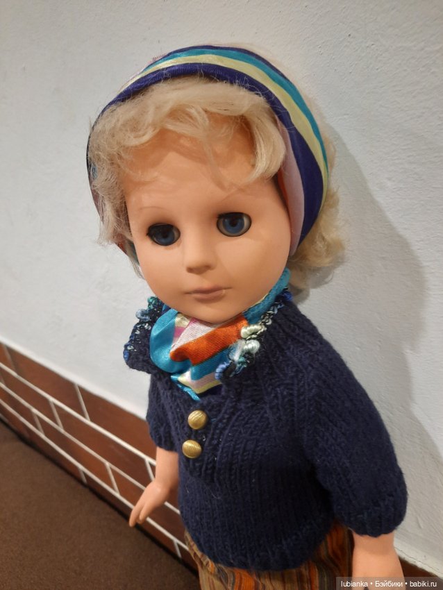 Стройная синеглазая блондинка (фото 6)