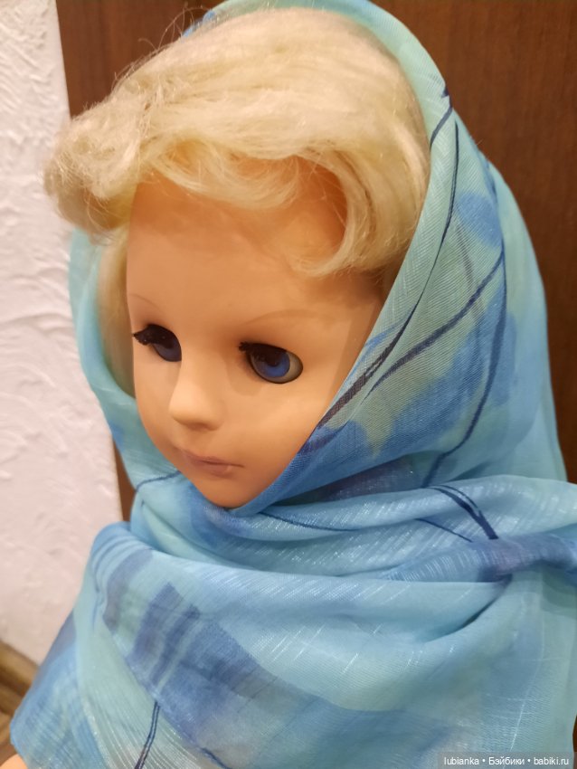 Стройная синеглазая блондинка (фото 7)