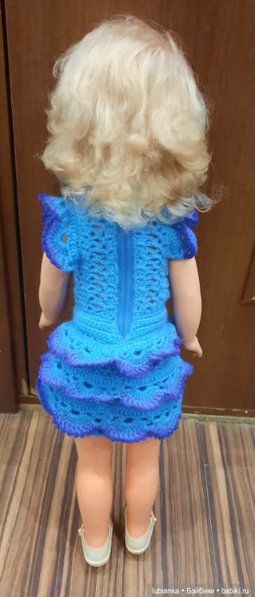 Стройная синеглазая блондинка (фото 2)