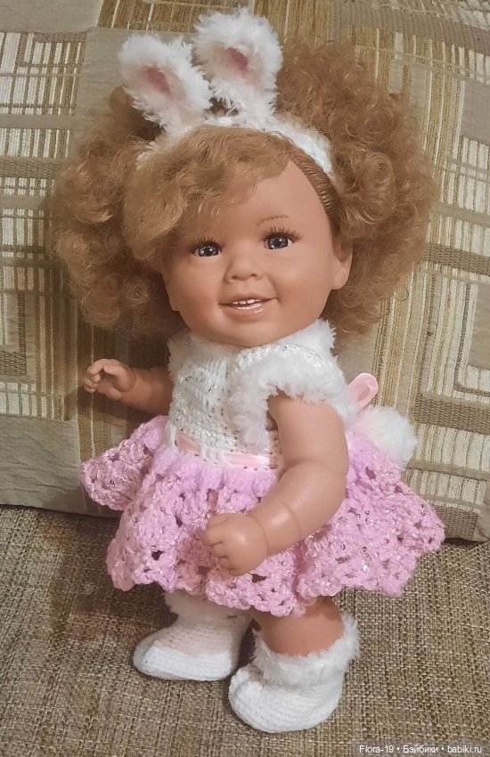 Мини Дианочка в комплектике Зайка