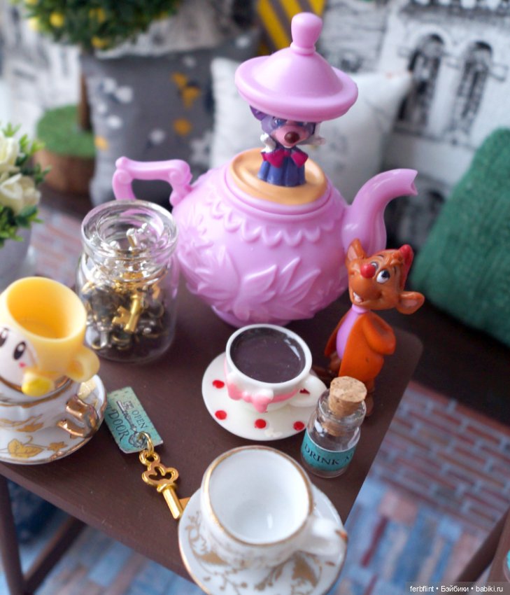 Гостиная для Безумного Шляпника (фото 10)