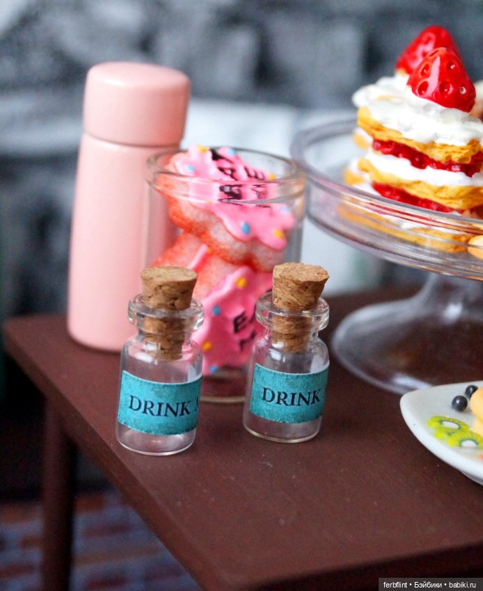 Гостиная для Безумного Шляпника