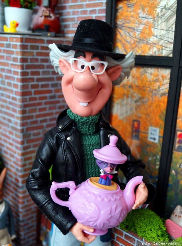 В гости к Шляпнику — Куклы Disney Animators и Принцессы Диснея: Disney Store