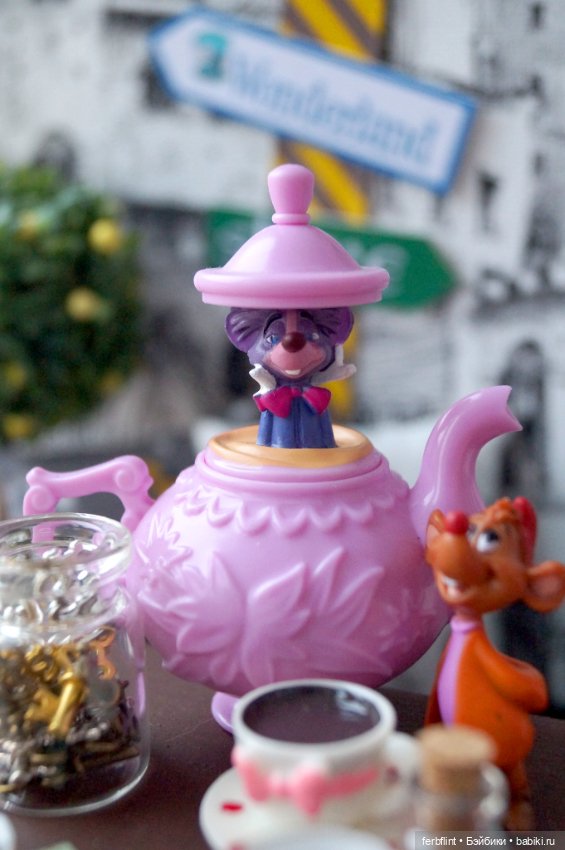 Гостиная для Безумного Шляпника (фото 9)