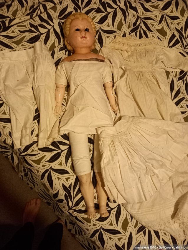 Неопознанная антикварная? Кукла