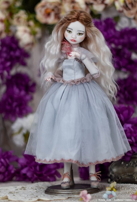 Кукла фарфоровая шарнирная Кэйтлин (фото 4)