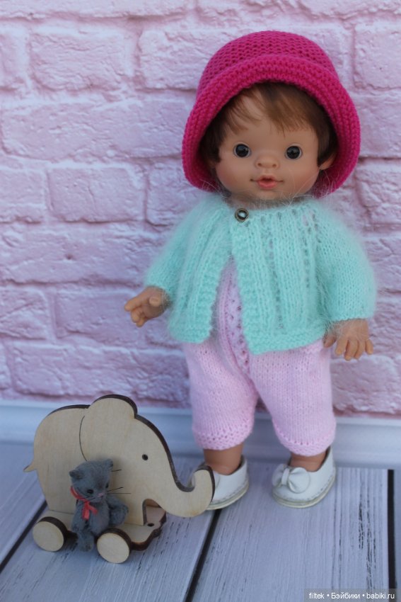 Вернисаж моих работ. Часть 5. Паолитос и сестрички Руби Ред