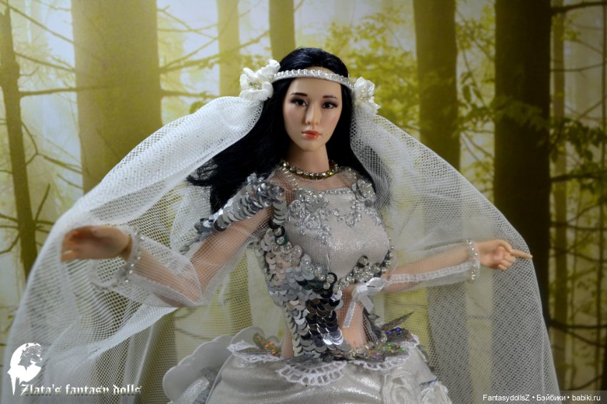 Сшила свадебное платье и куртку для Куклы Phicen